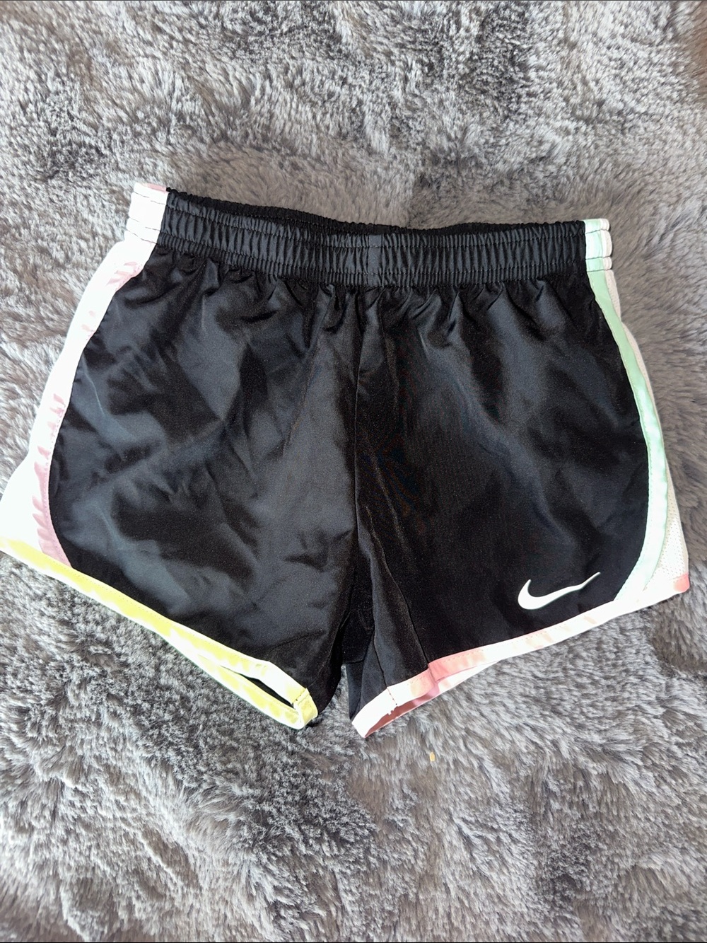 Girls Athletic Shorts. Size 6 - Picture 6 of 7